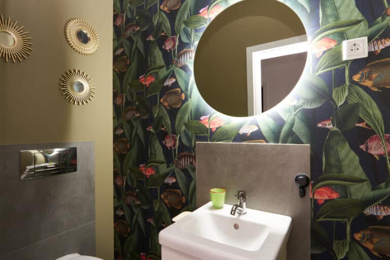 WC mit Waschtisch Designer-Tapete